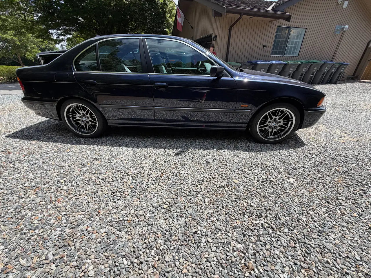 BMW 5 Series снимка BMW 5 Series