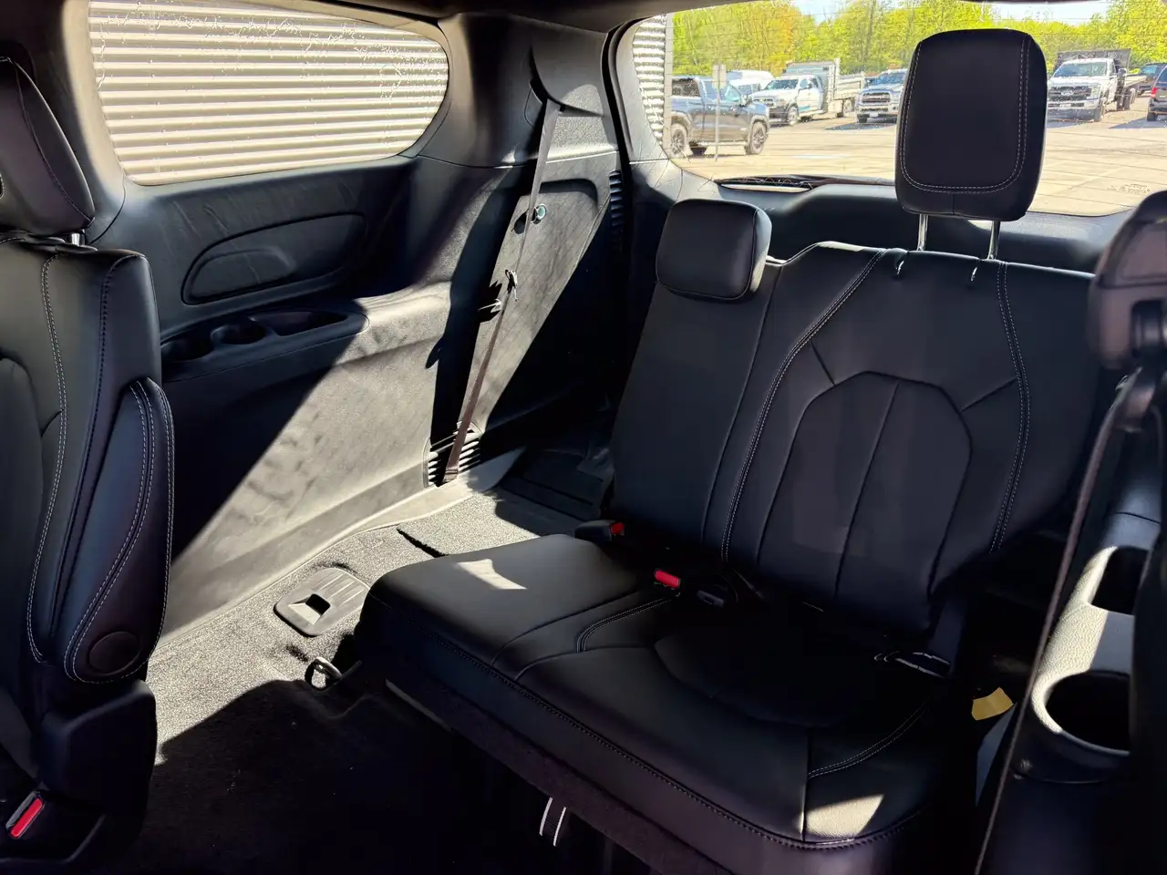 Chrysler Grand Caravan photo Chrysler Grand Caravan