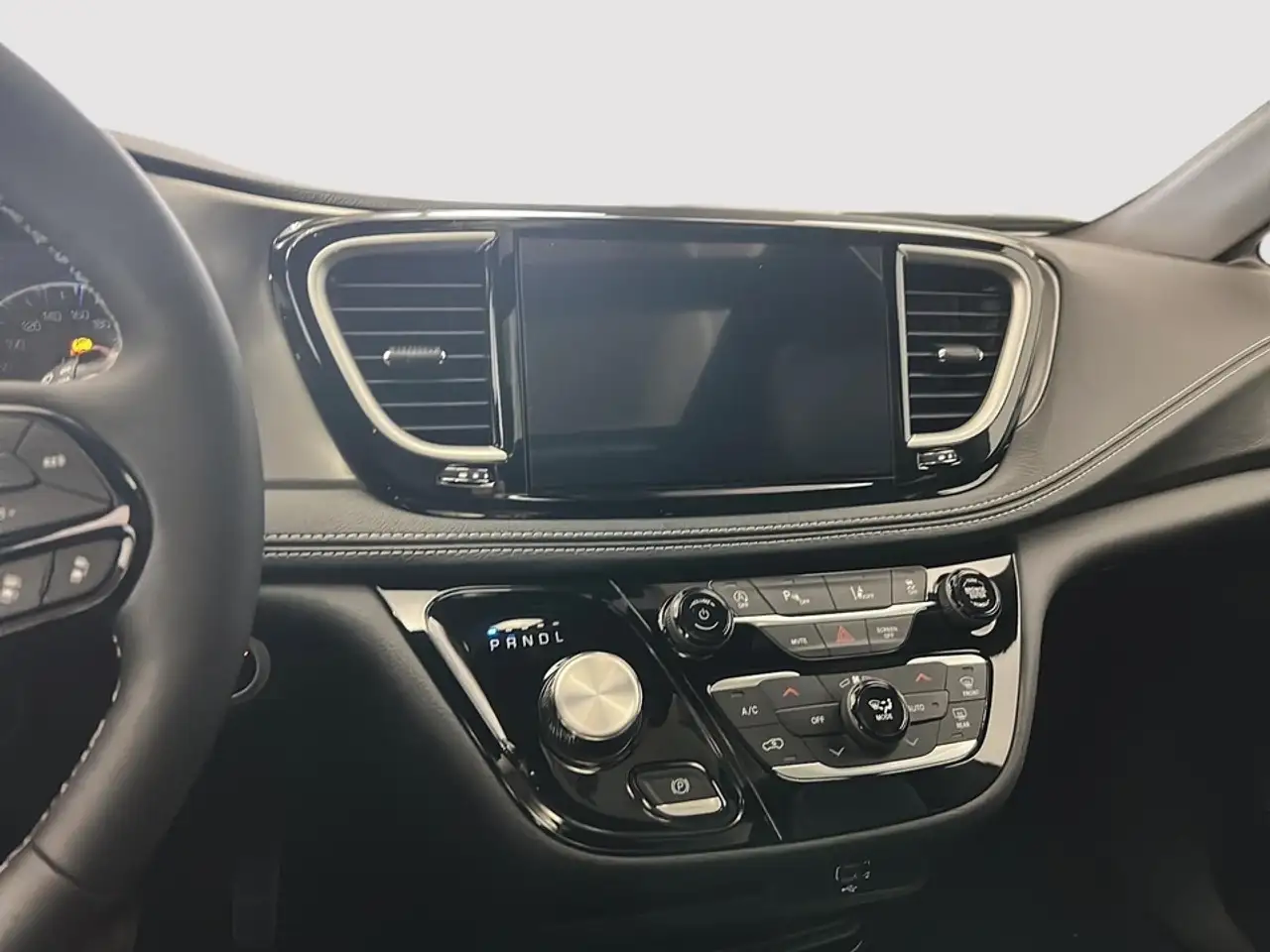 Chrysler Pacifica снимка Chrysler Pacifica