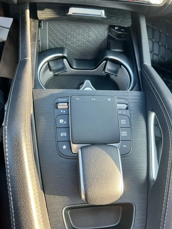 Mercedes-Benz GLE снимка Mercedes-Benz GLE