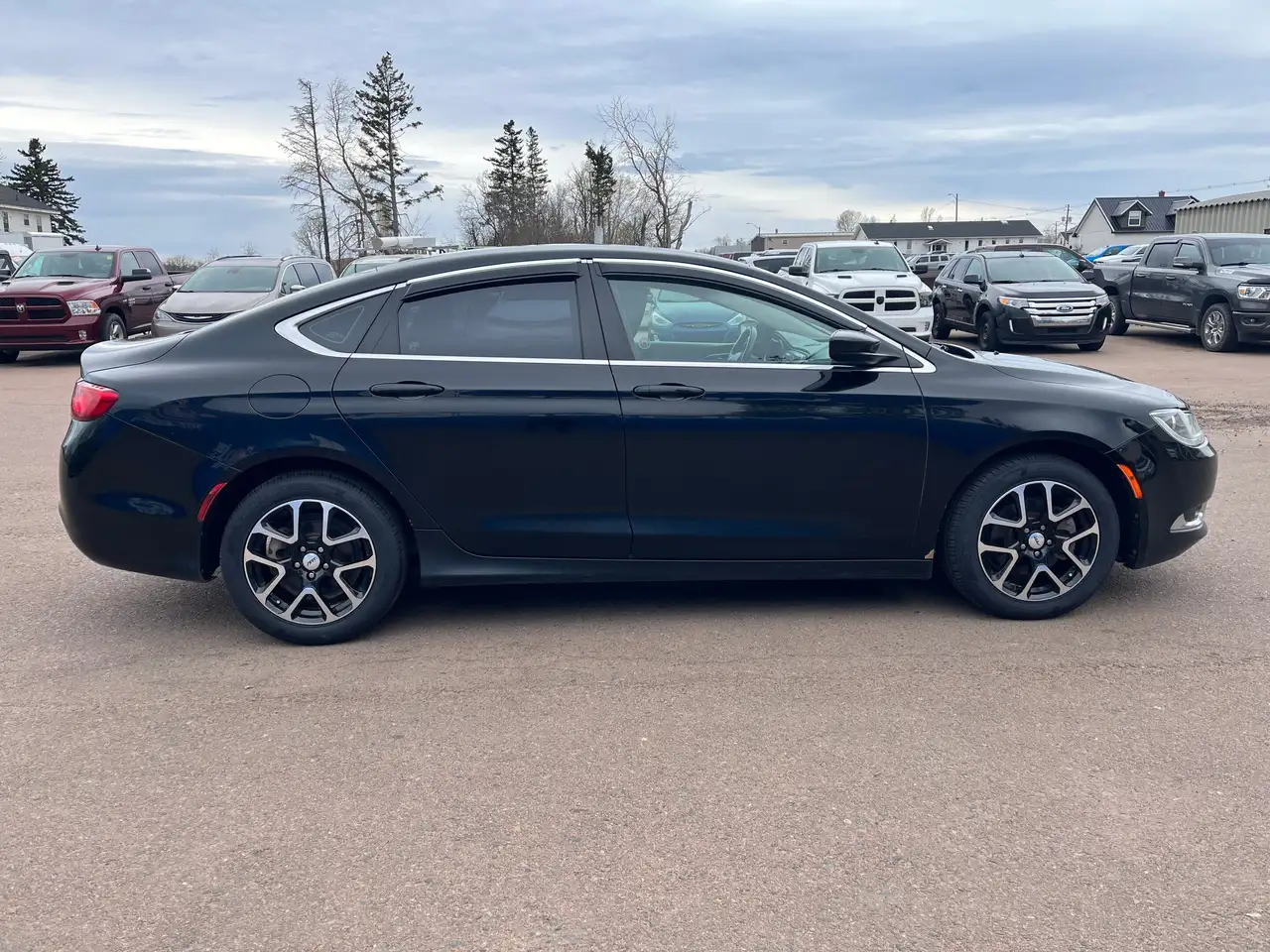 Chrysler 200 снимка Chrysler 200