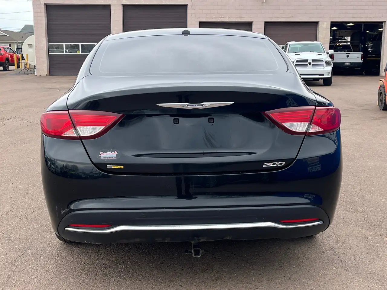 Chrysler 200 снимка Chrysler 200