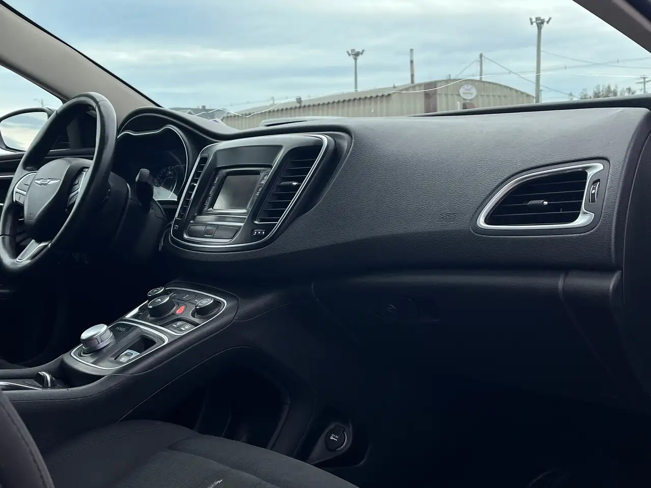 Chrysler 200 снимка Chrysler 200