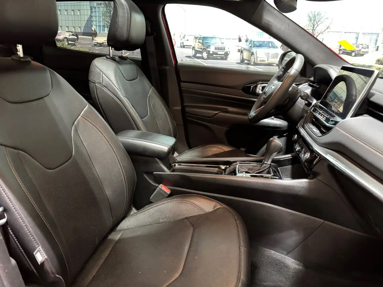 Jeep Compass снимка Jeep Compass