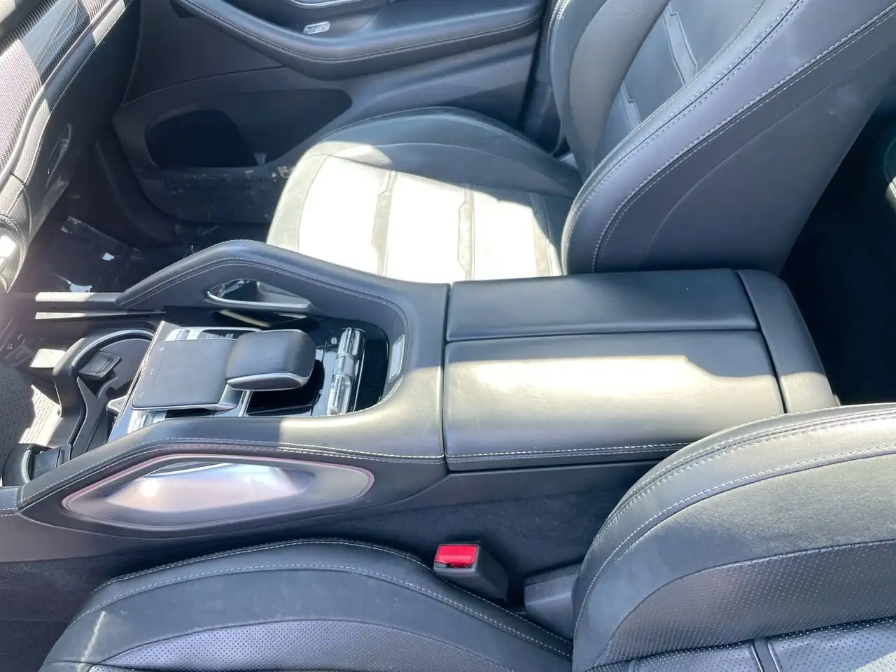 Mercedes-Benz GLE снимка Mercedes-Benz GLE