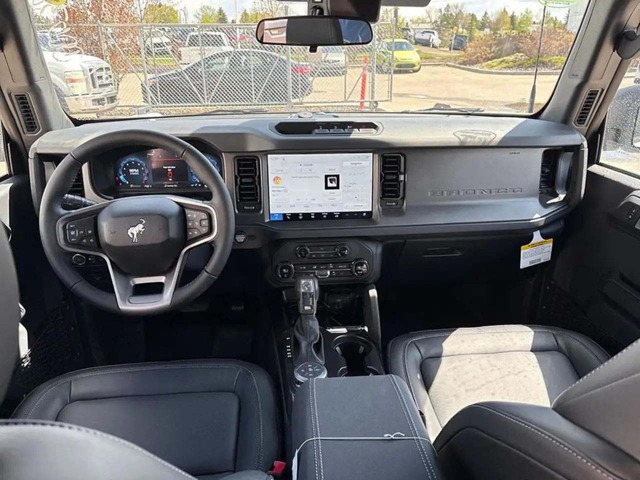 Ford Bronco photo Ford Bronco
