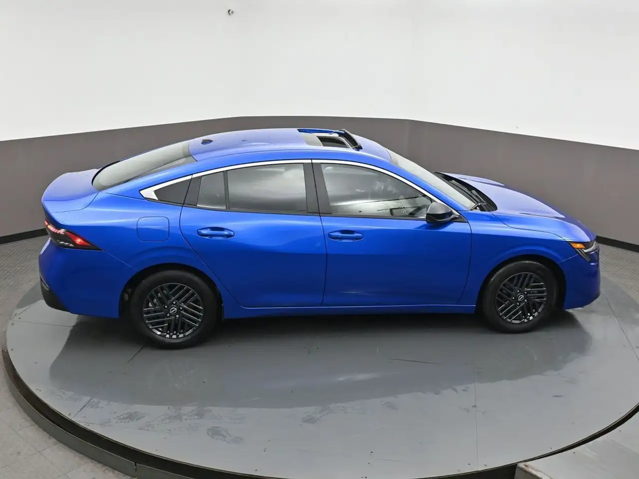 Nissan Sentra снимка Nissan Sentra