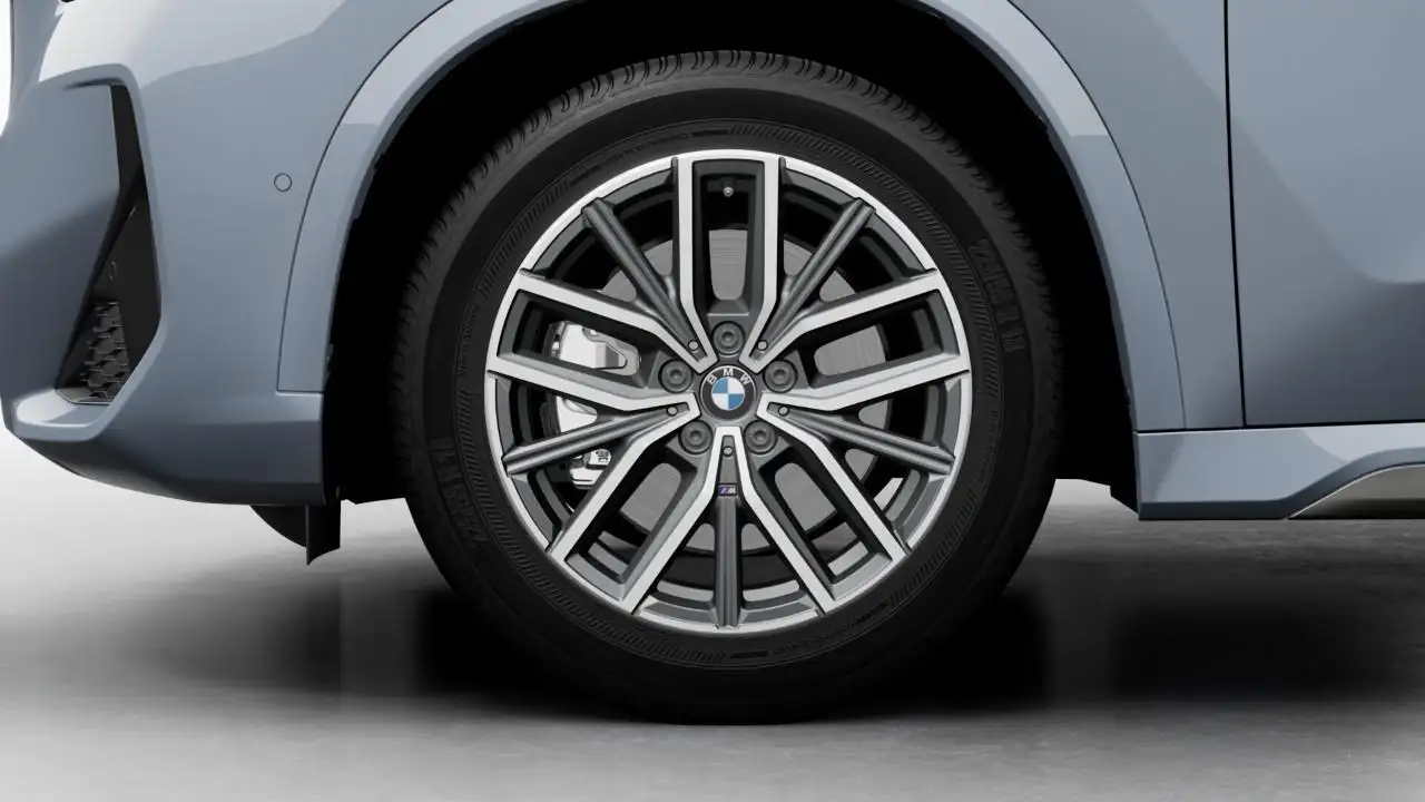 BMW X1 снимка BMW X1