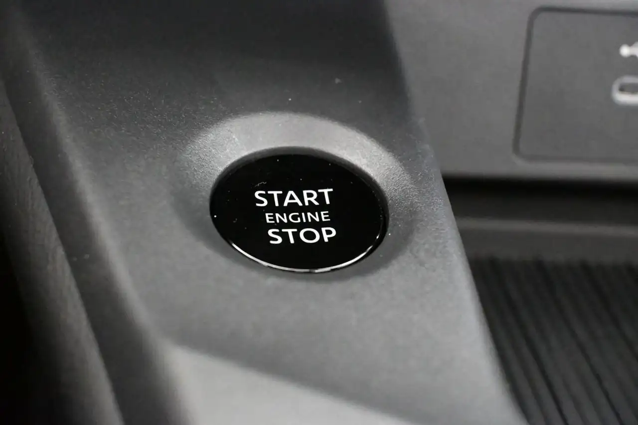 Nissan Sentra снимка Nissan Sentra