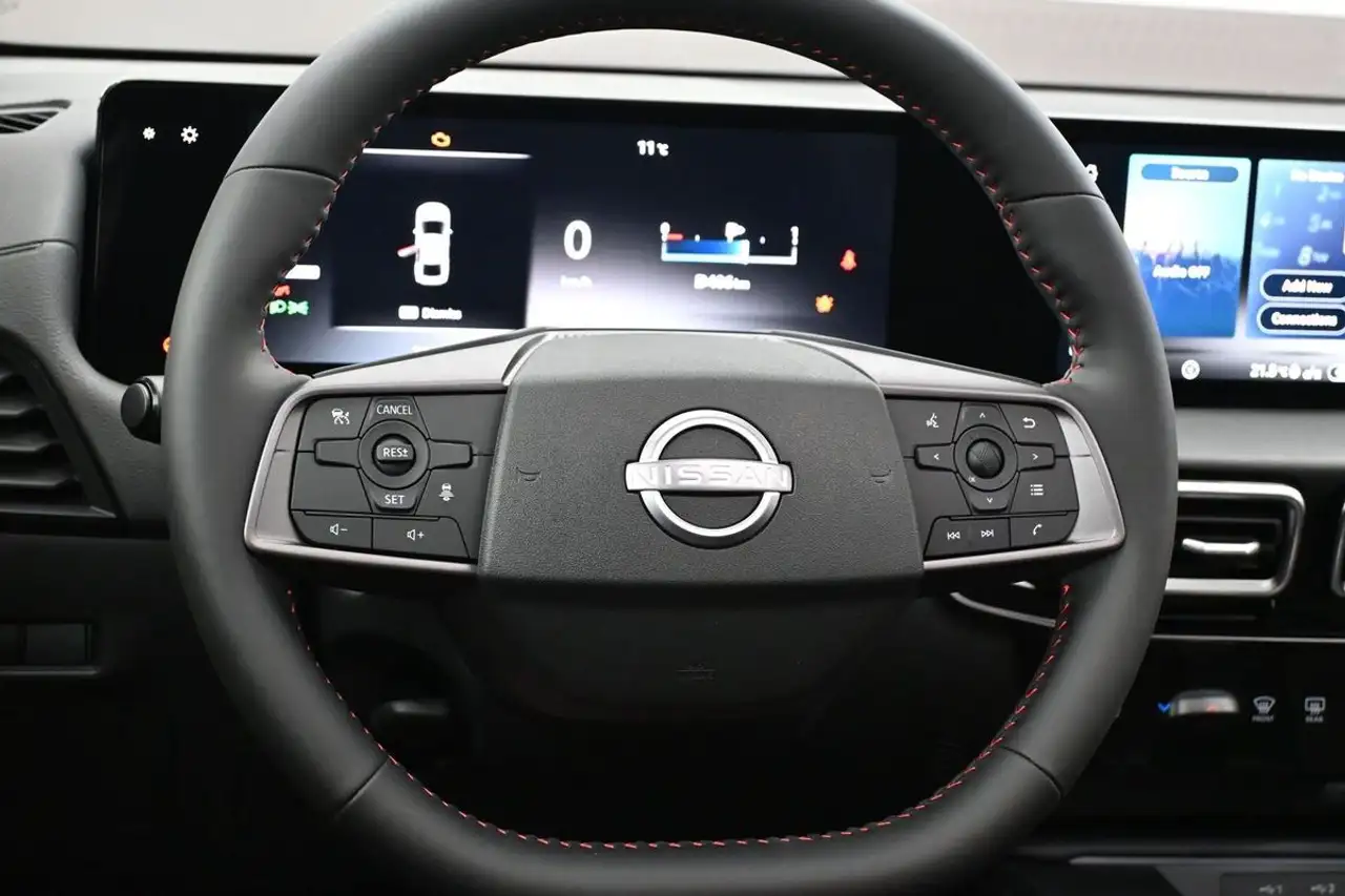 Nissan Sentra снимка Nissan Sentra