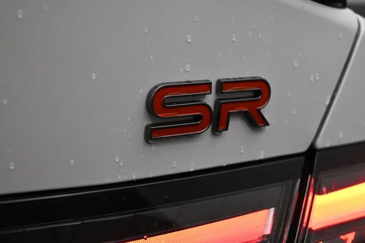 Nissan Sentra снимка Nissan Sentra