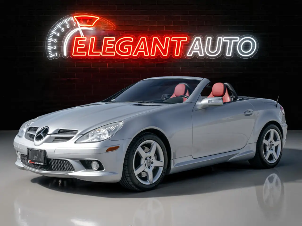 Mercedes-Benz SLK снимка Mercedes-Benz SLK