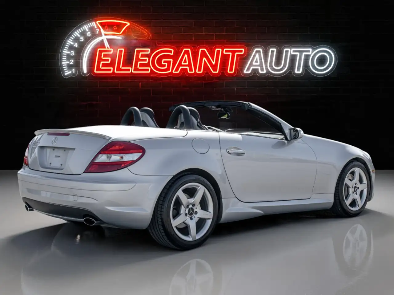 Mercedes-Benz SLK снимка Mercedes-Benz SLK