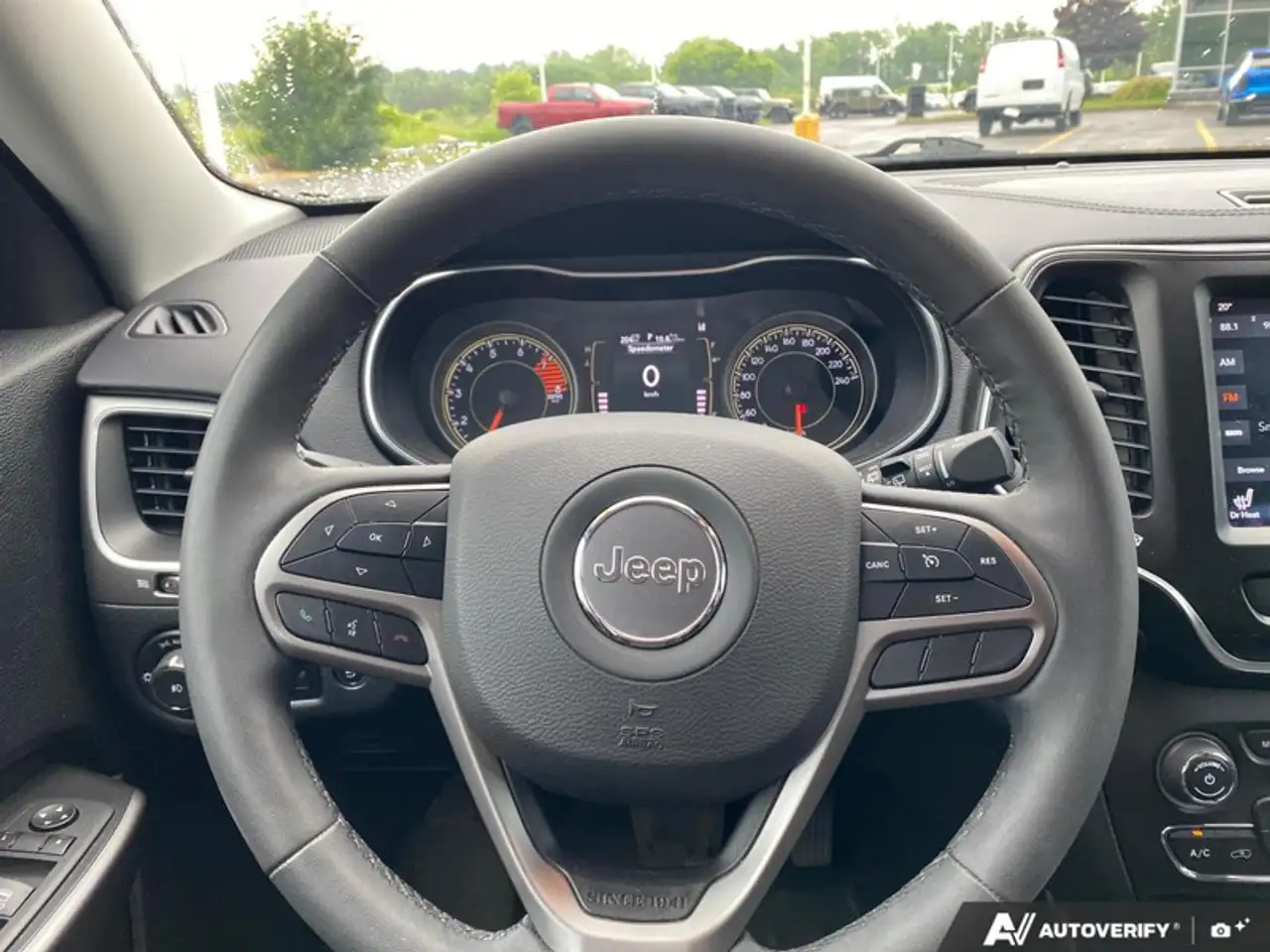 Jeep Cherokee снимка Jeep Cherokee