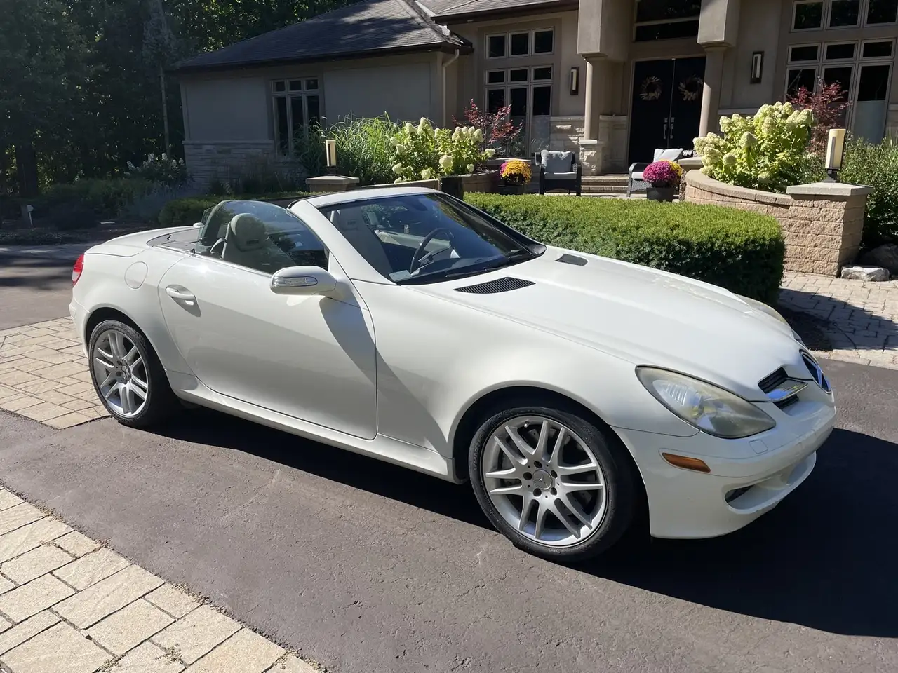 Mercedes-Benz SLK снимка Mercedes-Benz SLK