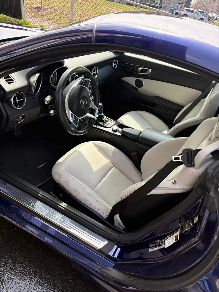 Mercedes-Benz SLK снимка Mercedes-Benz SLK