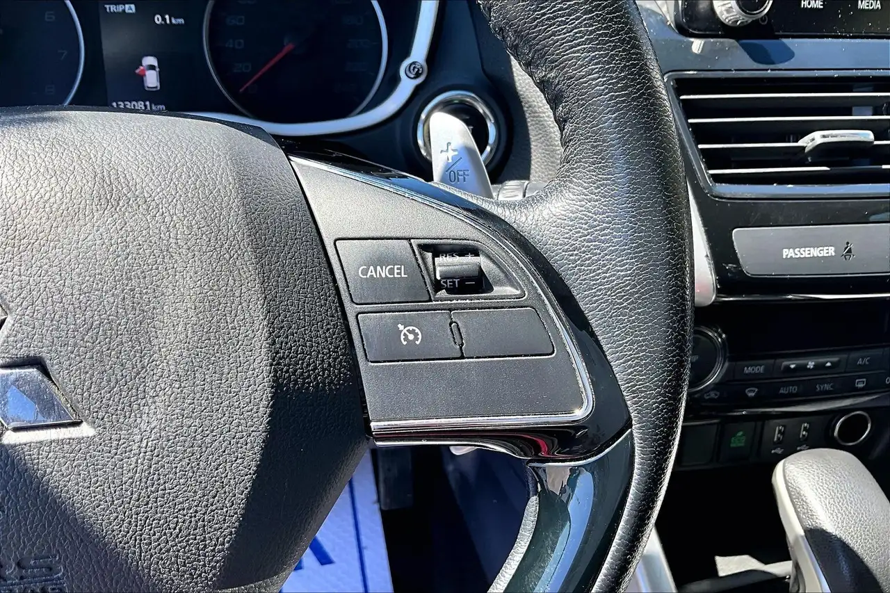 Mitsubishi Eclipse Cross снимка Mitsubishi Eclipse Cross