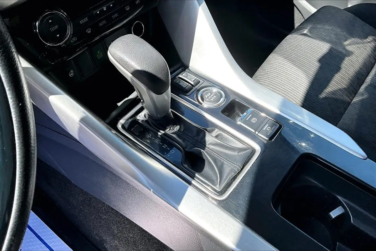 Mitsubishi Eclipse Cross снимка Mitsubishi Eclipse Cross