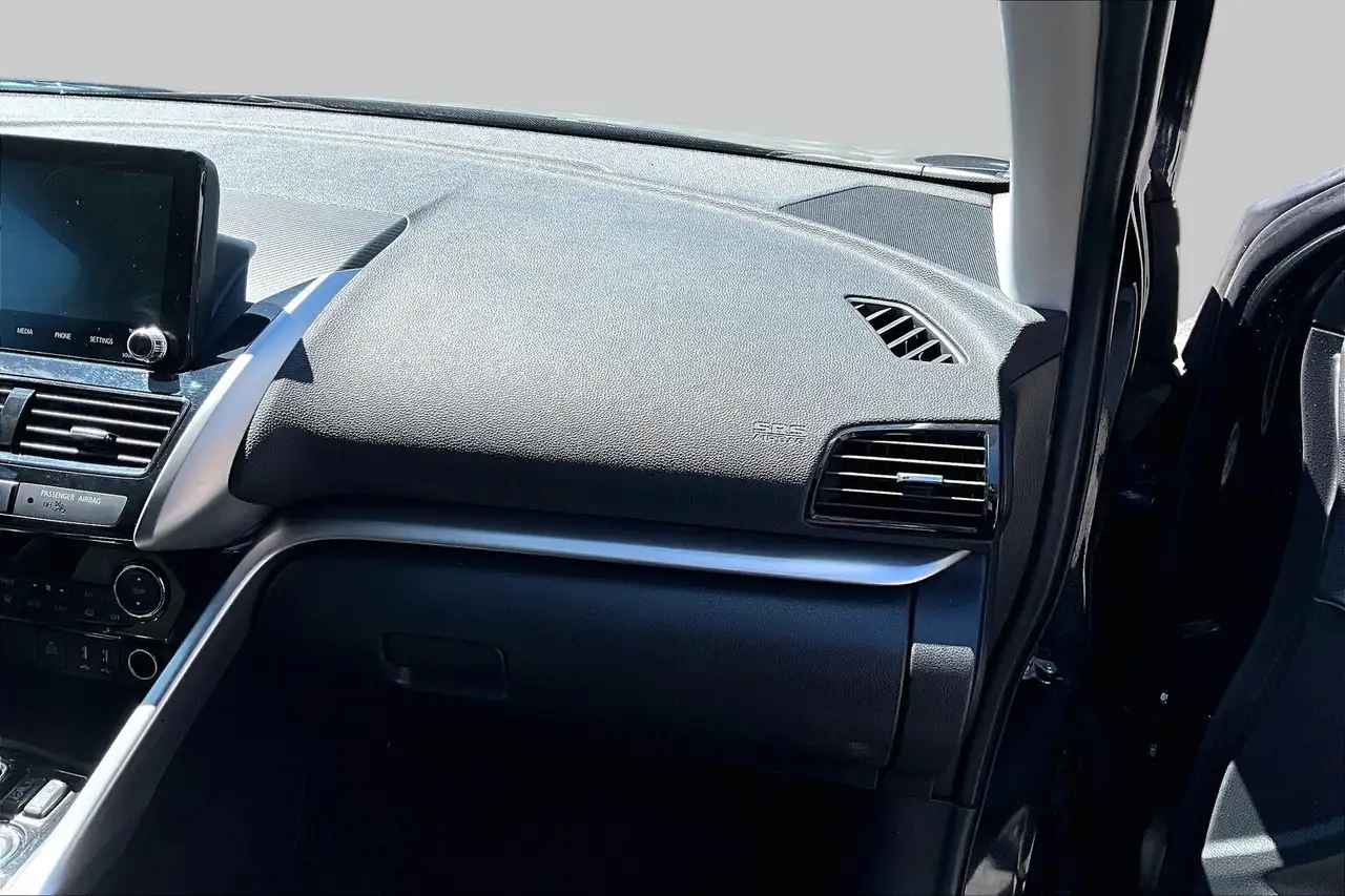 Mitsubishi Eclipse Cross снимка Mitsubishi Eclipse Cross