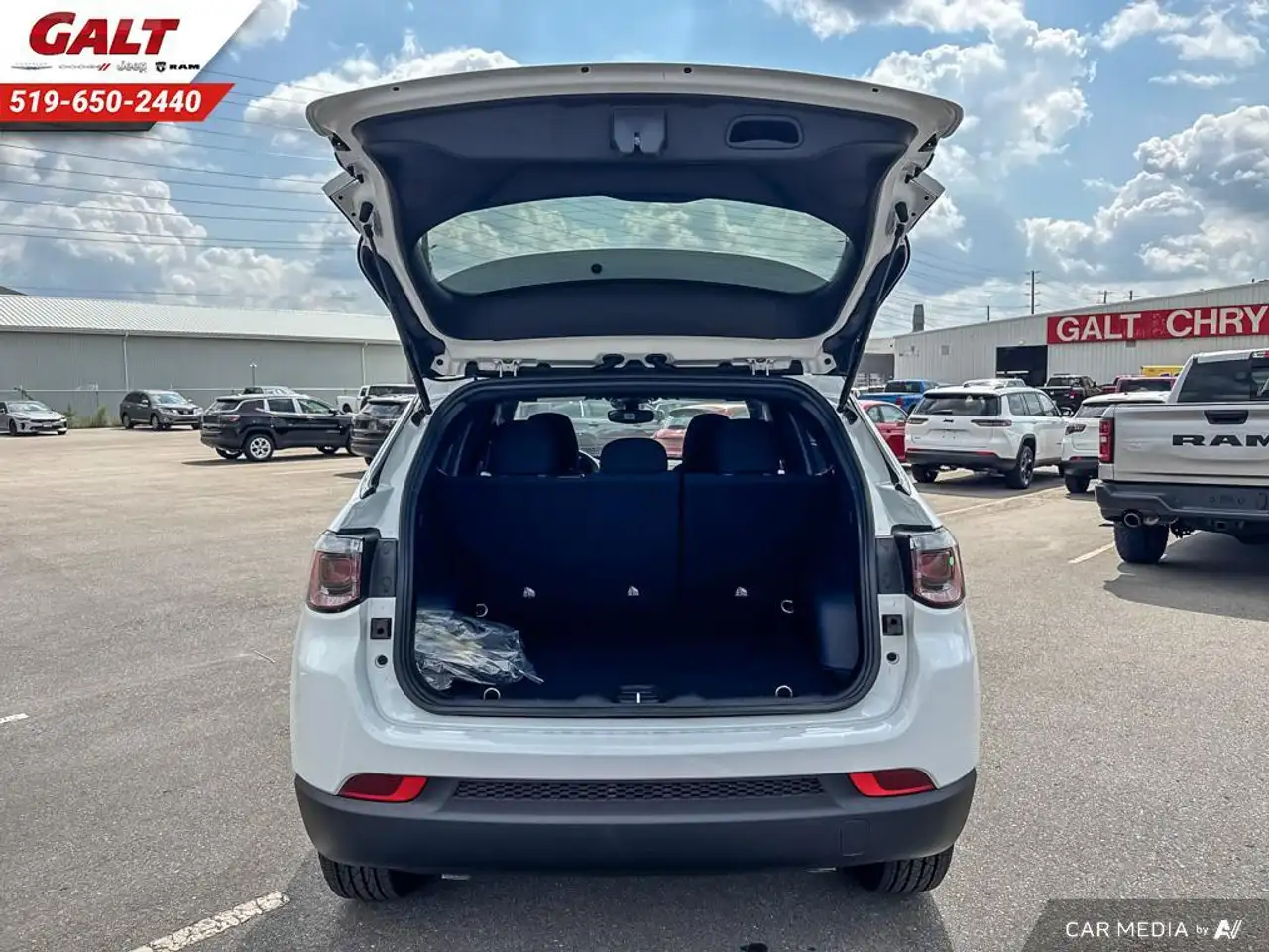 Jeep Compass photo Jeep Compass