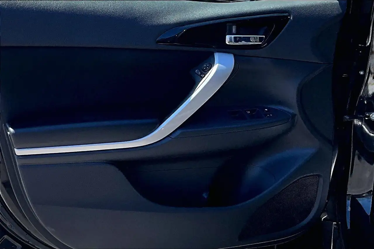 Mitsubishi Eclipse Cross снимка Mitsubishi Eclipse Cross