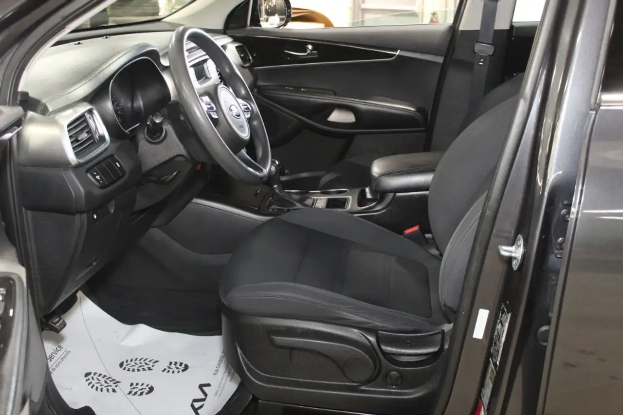 Kia Sorento снимка Kia Sorento