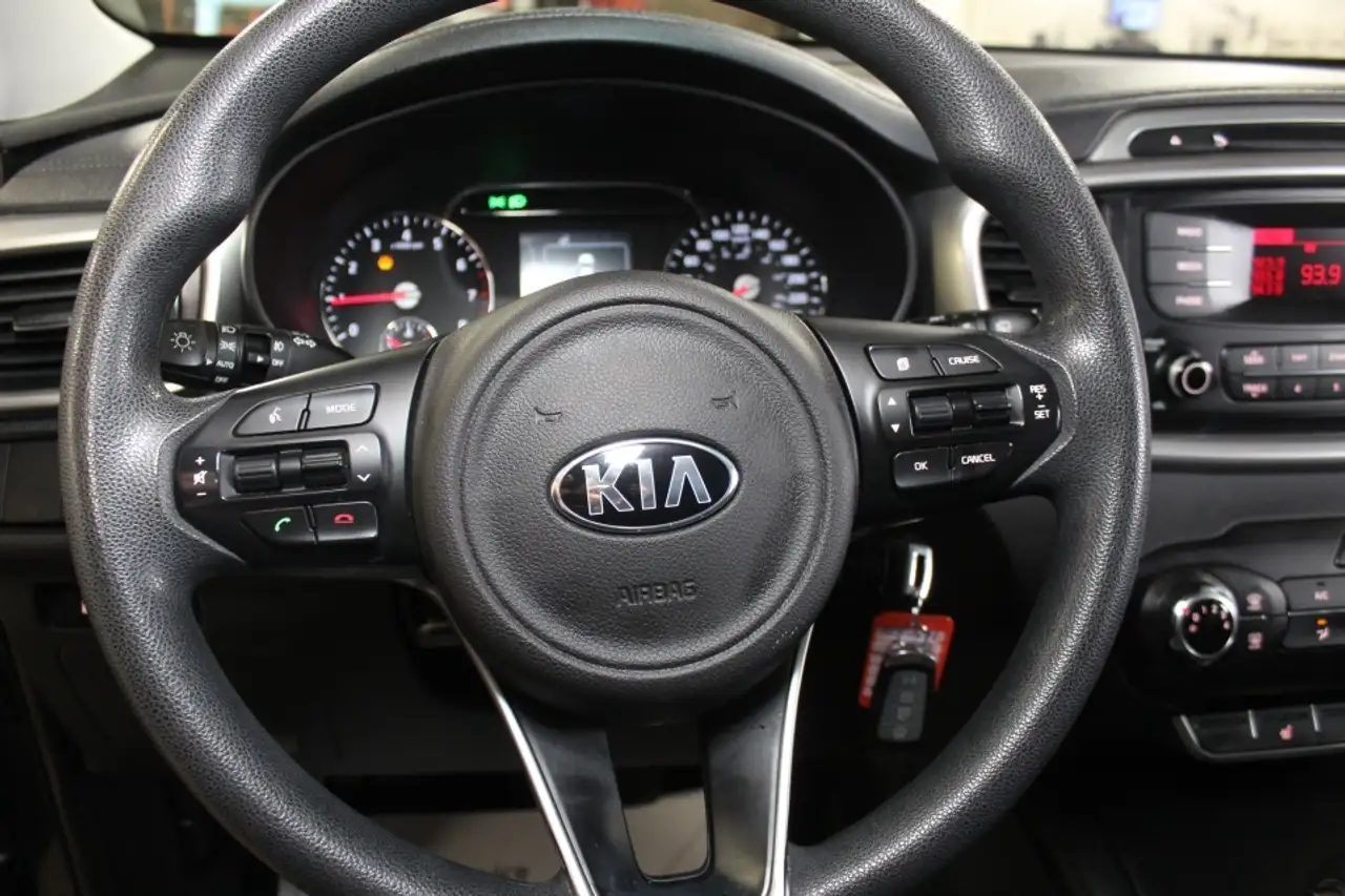 Kia Sorento снимка Kia Sorento