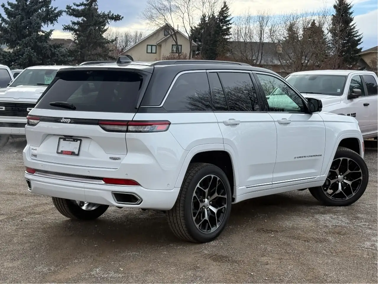 Jeep Grand Cherokee снимка Jeep Grand Cherokee