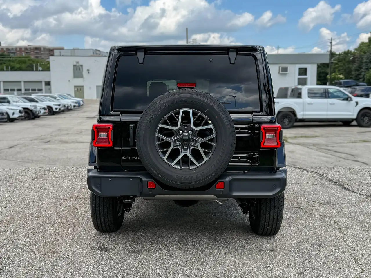 Jeep Wrangler photo Jeep Wrangler