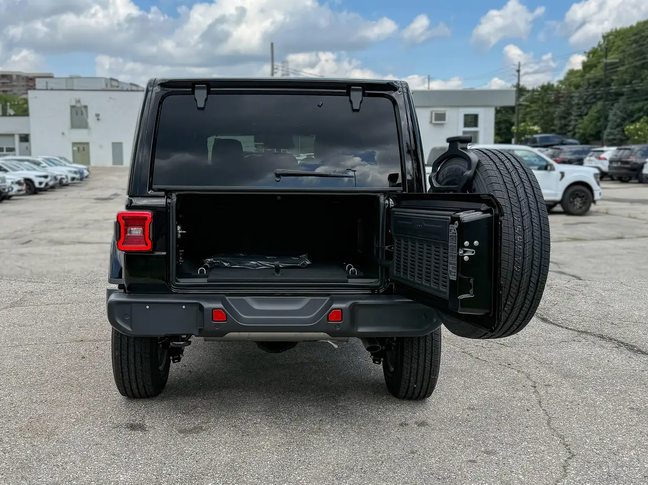 Jeep Wrangler photo Jeep Wrangler