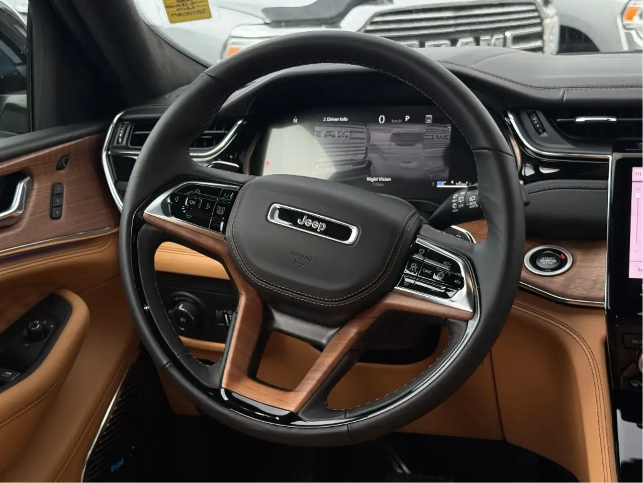 Jeep Grand Cherokee снимка Jeep Grand Cherokee