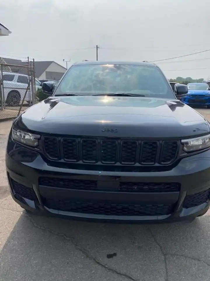 Jeep Grand Cherokee снимка Jeep Grand Cherokee