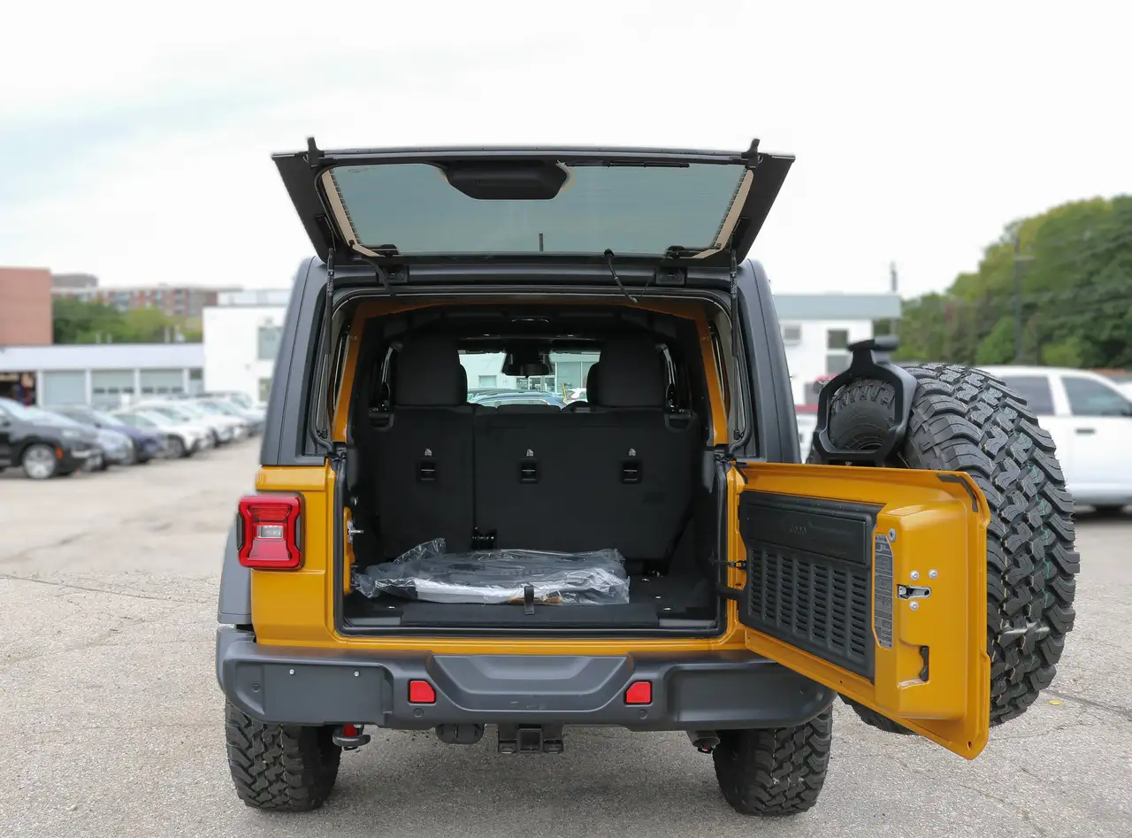 Jeep Wrangler снимка Jeep Wrangler