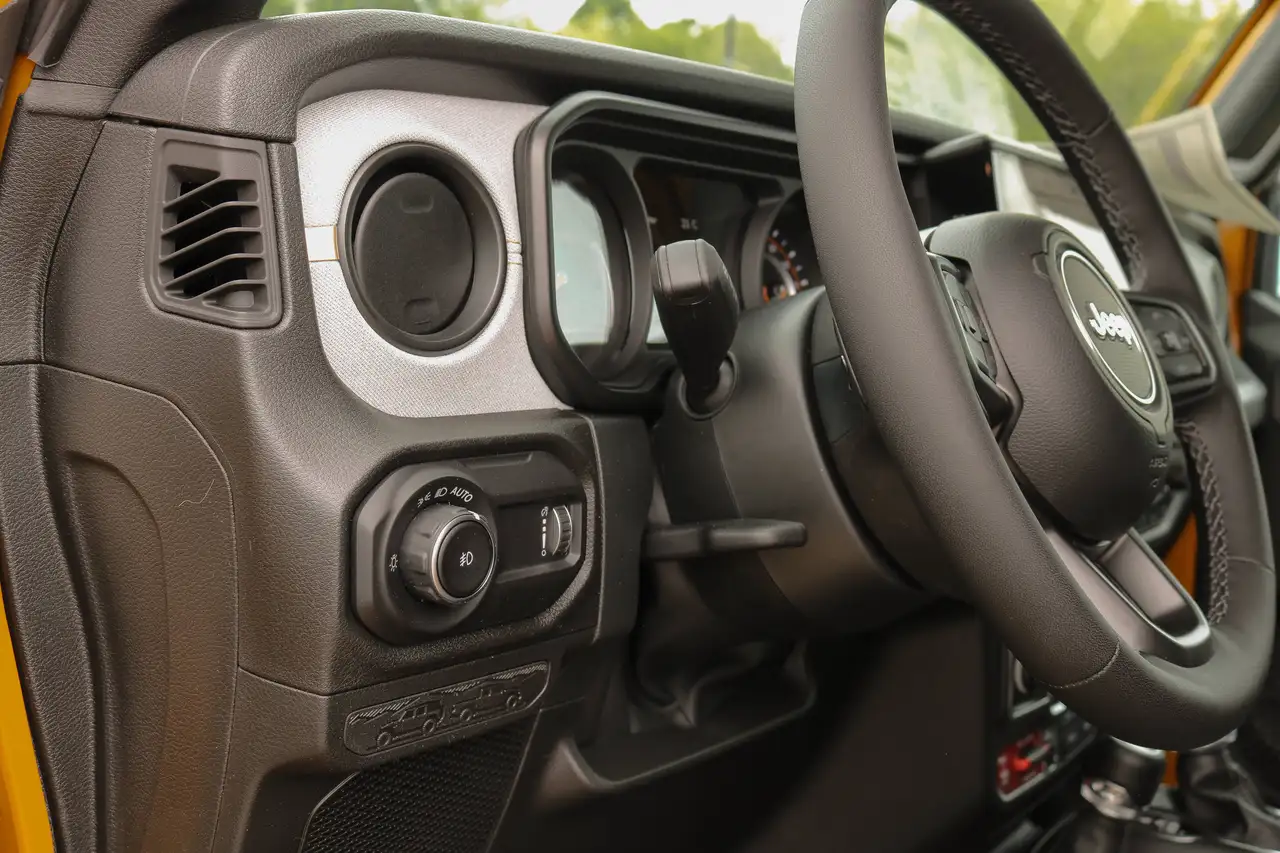 Jeep Wrangler снимка Jeep Wrangler