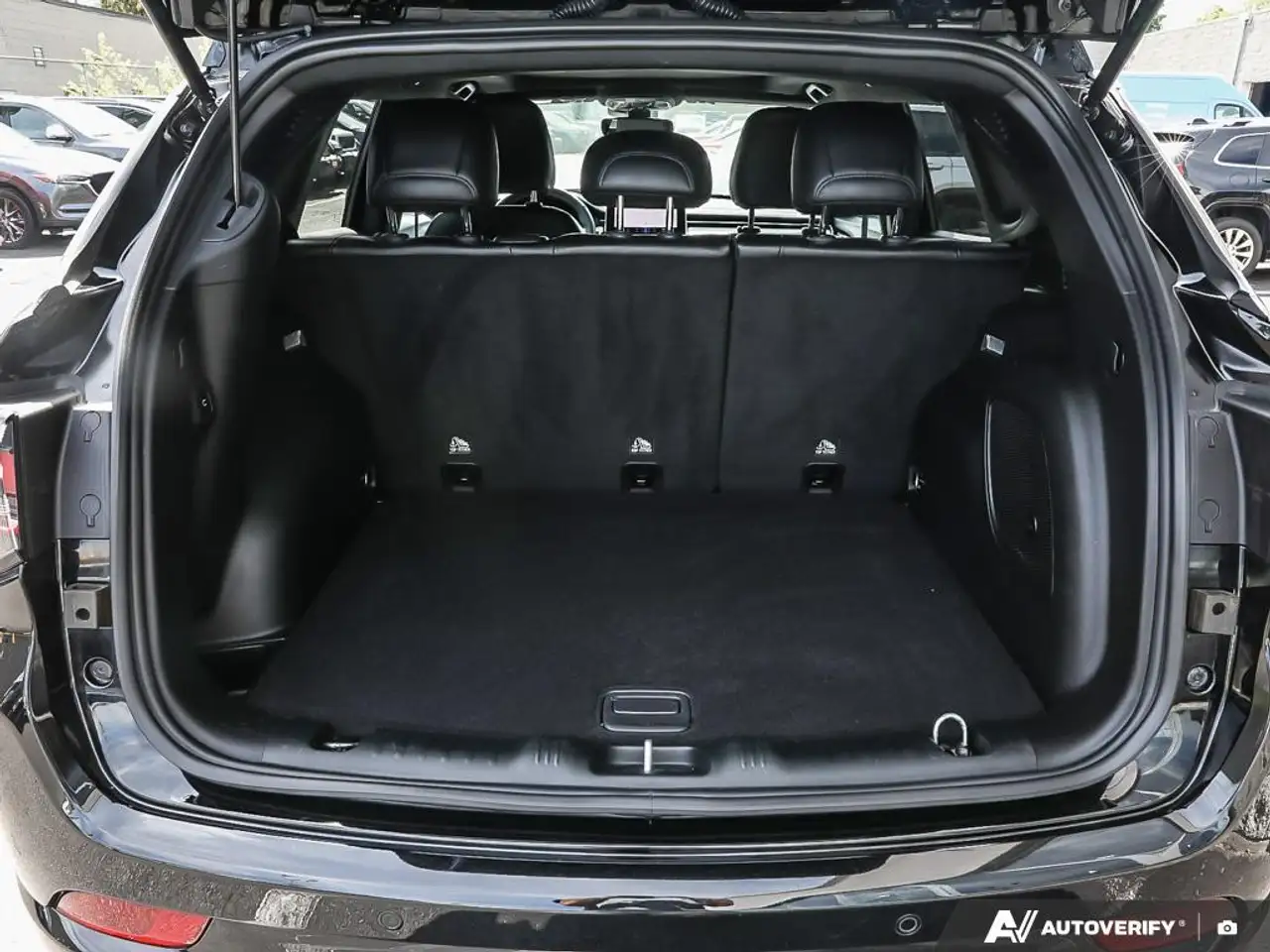 Jeep Compass снимка Jeep Compass