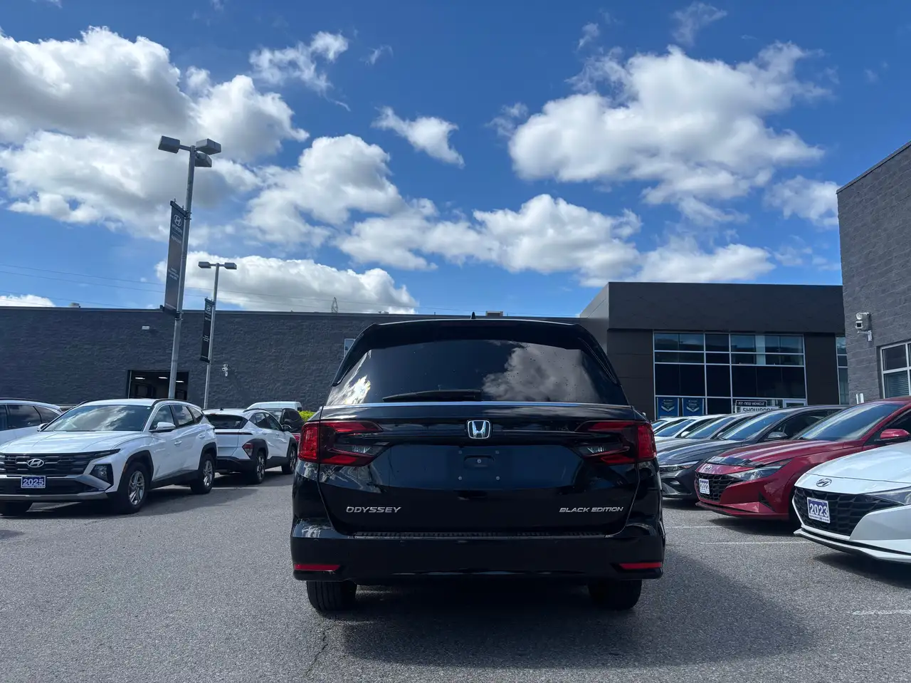 Honda Odyssey снимка Honda Odyssey