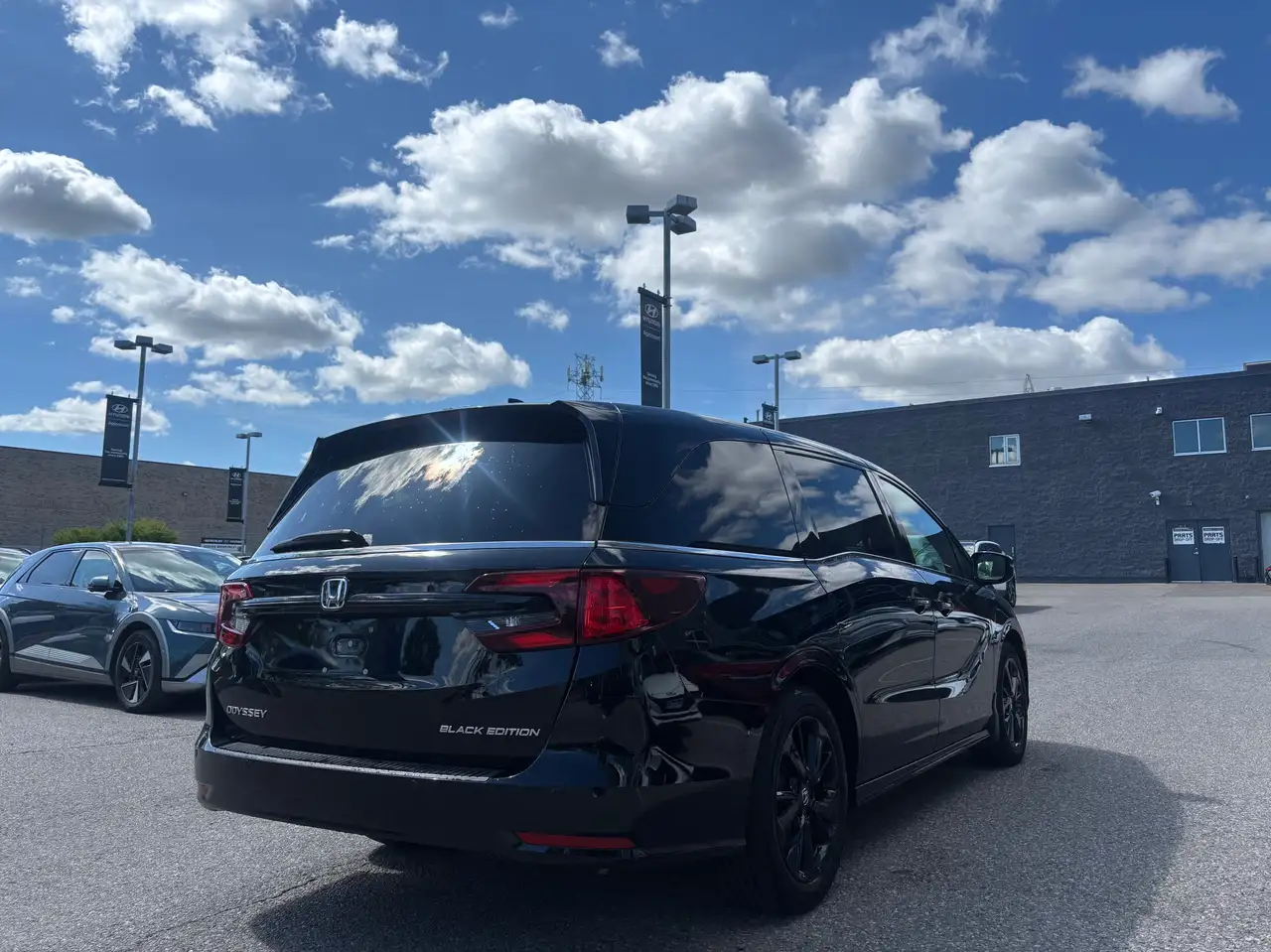 Honda Odyssey снимка Honda Odyssey