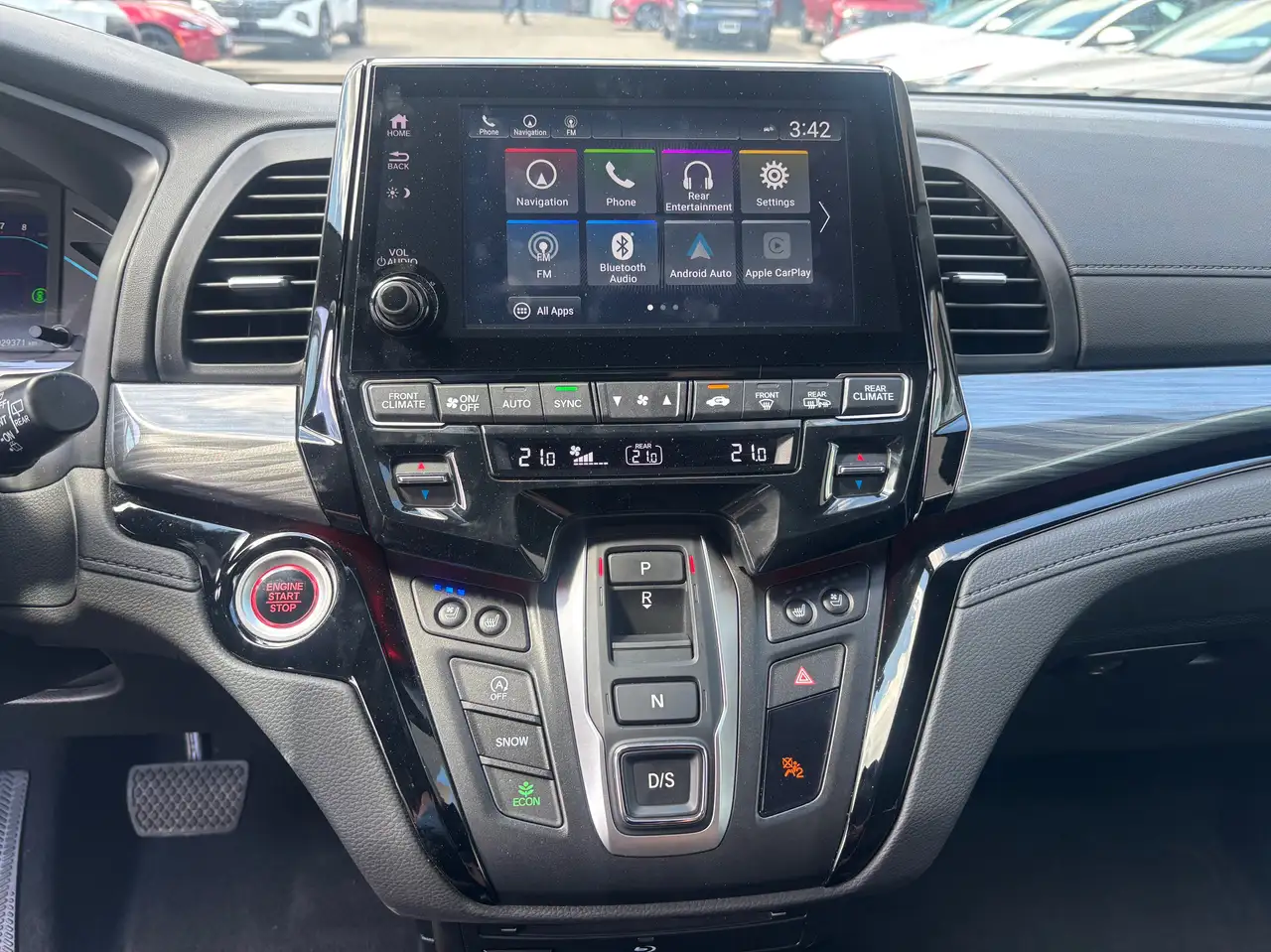 Honda Odyssey снимка Honda Odyssey