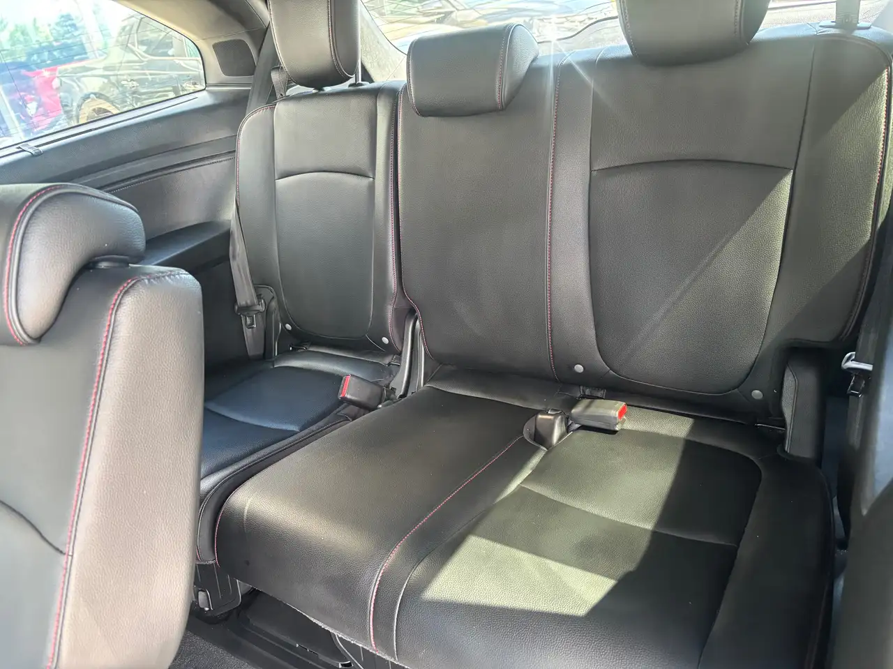 Honda Odyssey снимка Honda Odyssey