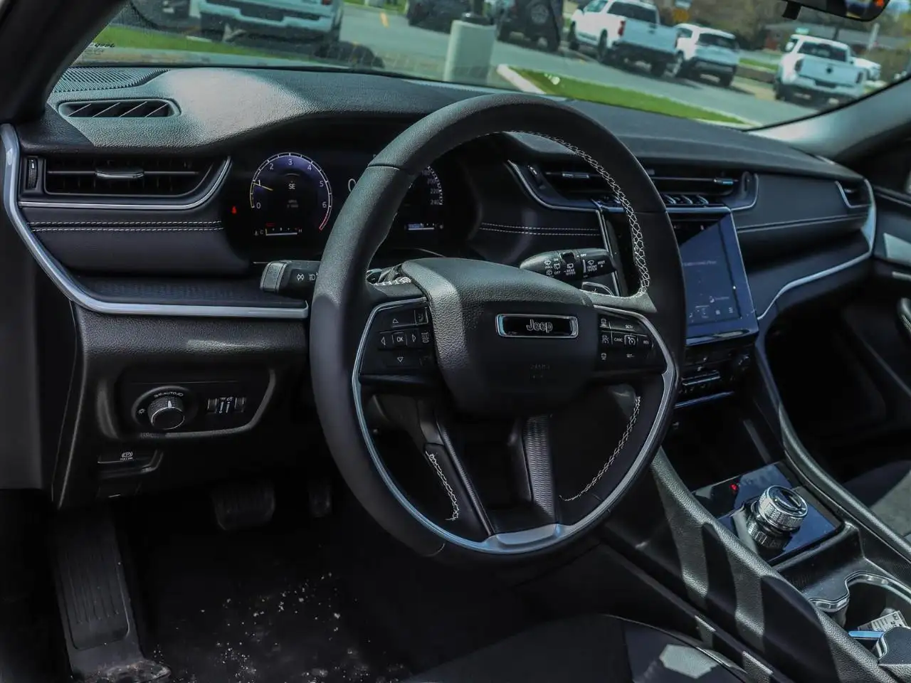 Jeep Grand Cherokee снимка Jeep Grand Cherokee