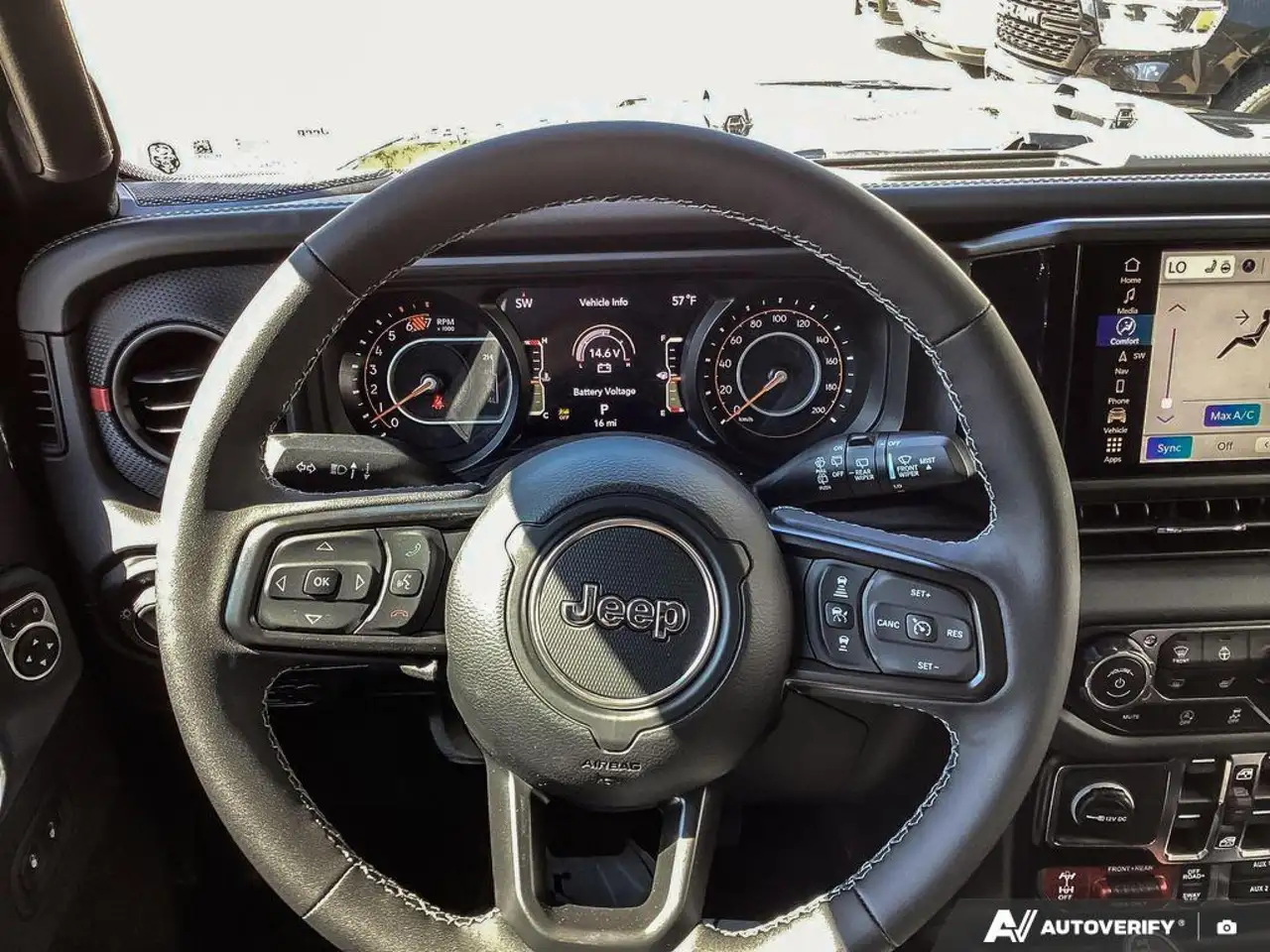Jeep Wrangler photo Jeep Wrangler