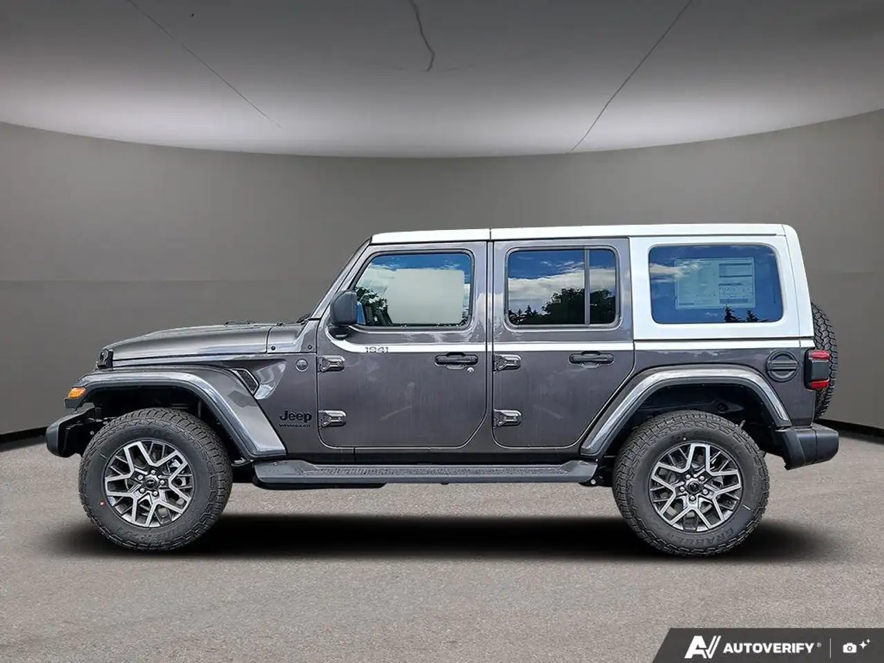 Jeep Wrangler photo Jeep Wrangler