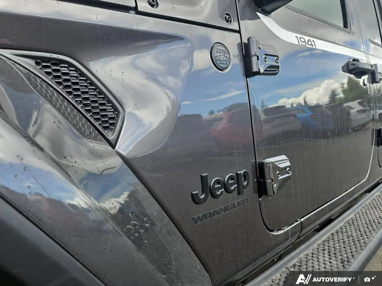Jeep Wrangler photo Jeep Wrangler