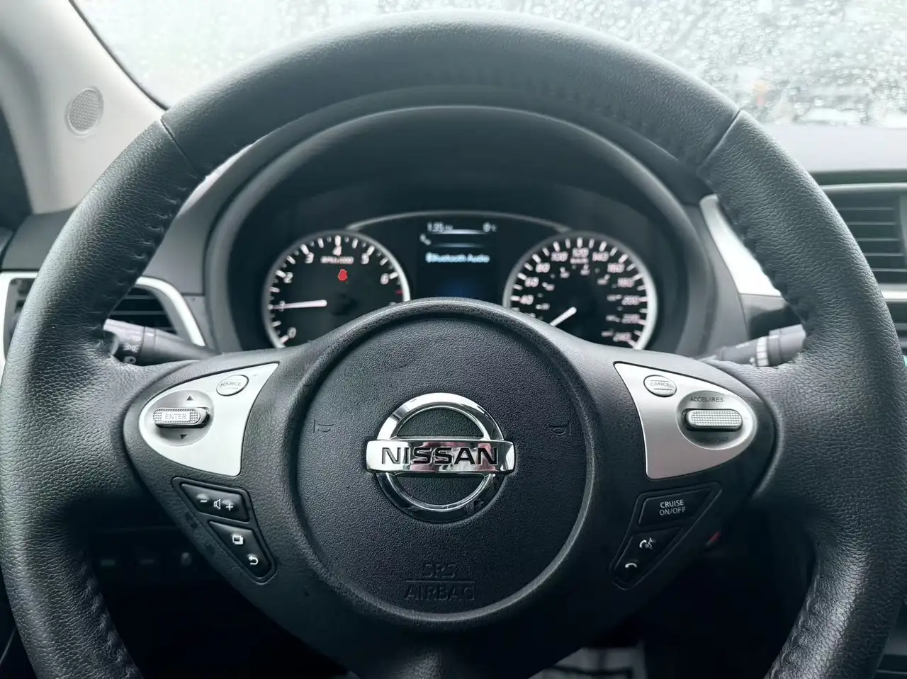 Nissan Sentra fotografie Nissan Sentra