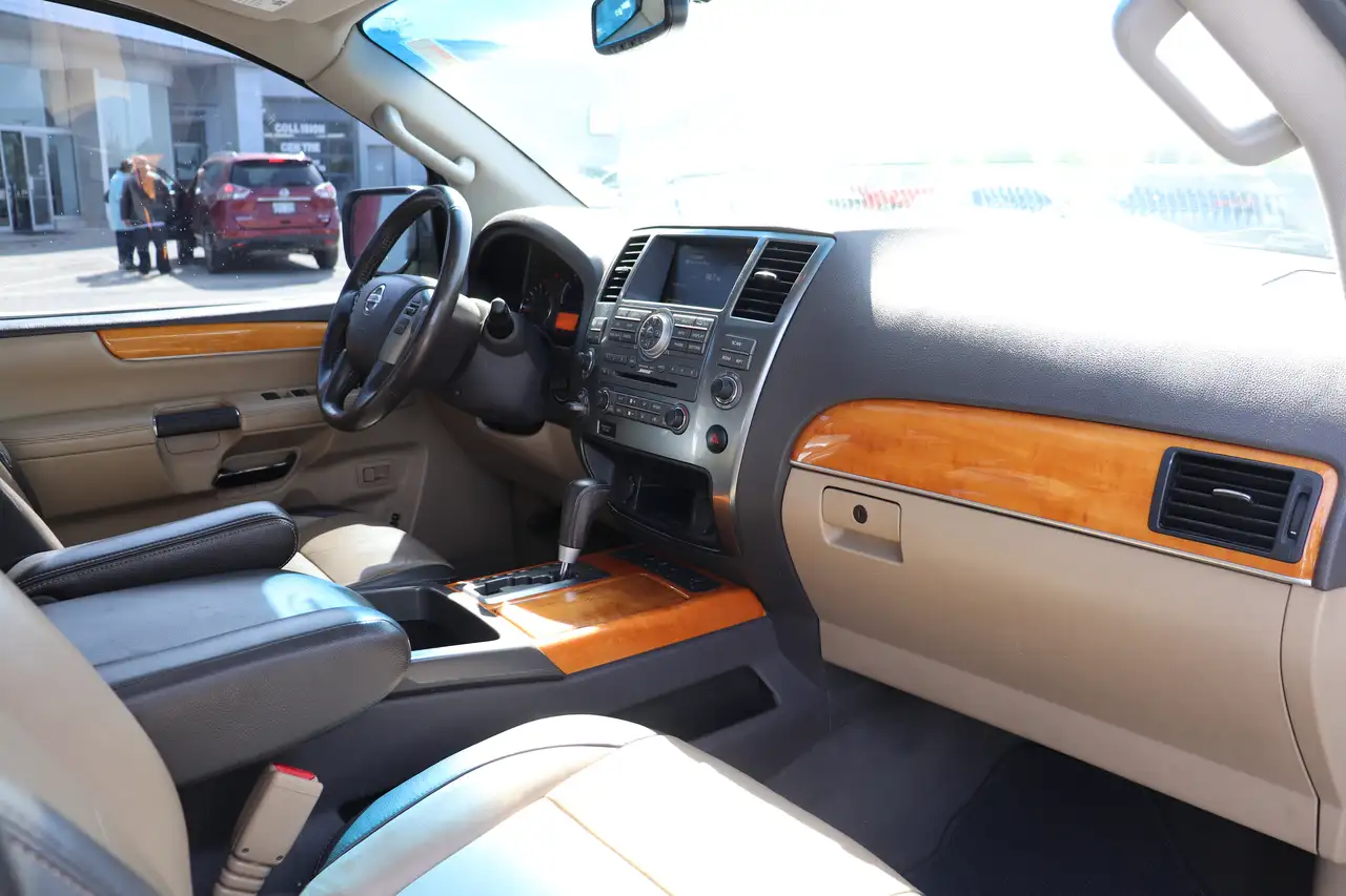 Nissan Armada снимка Nissan Armada