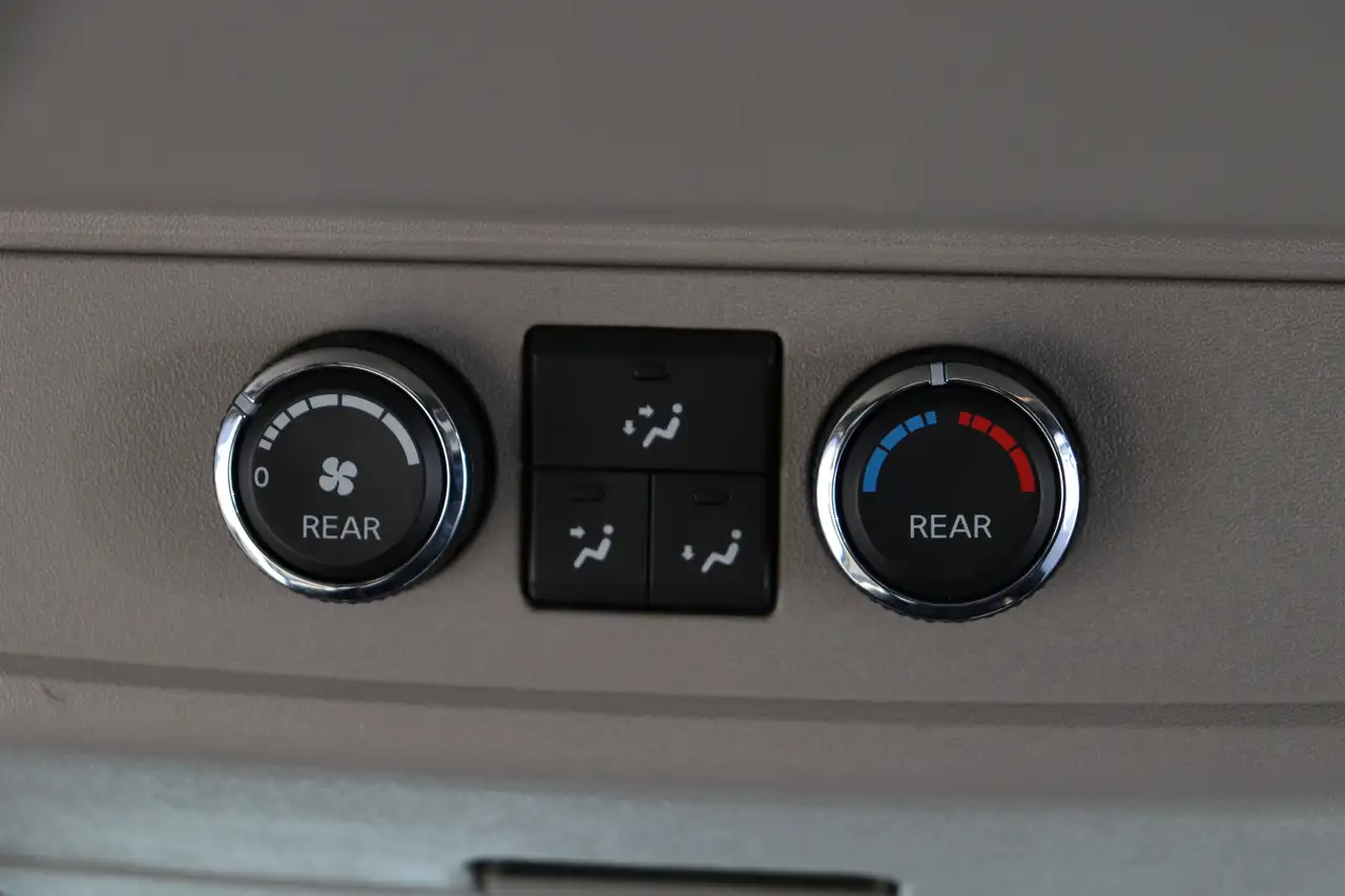 Nissan Armada снимка Nissan Armada
