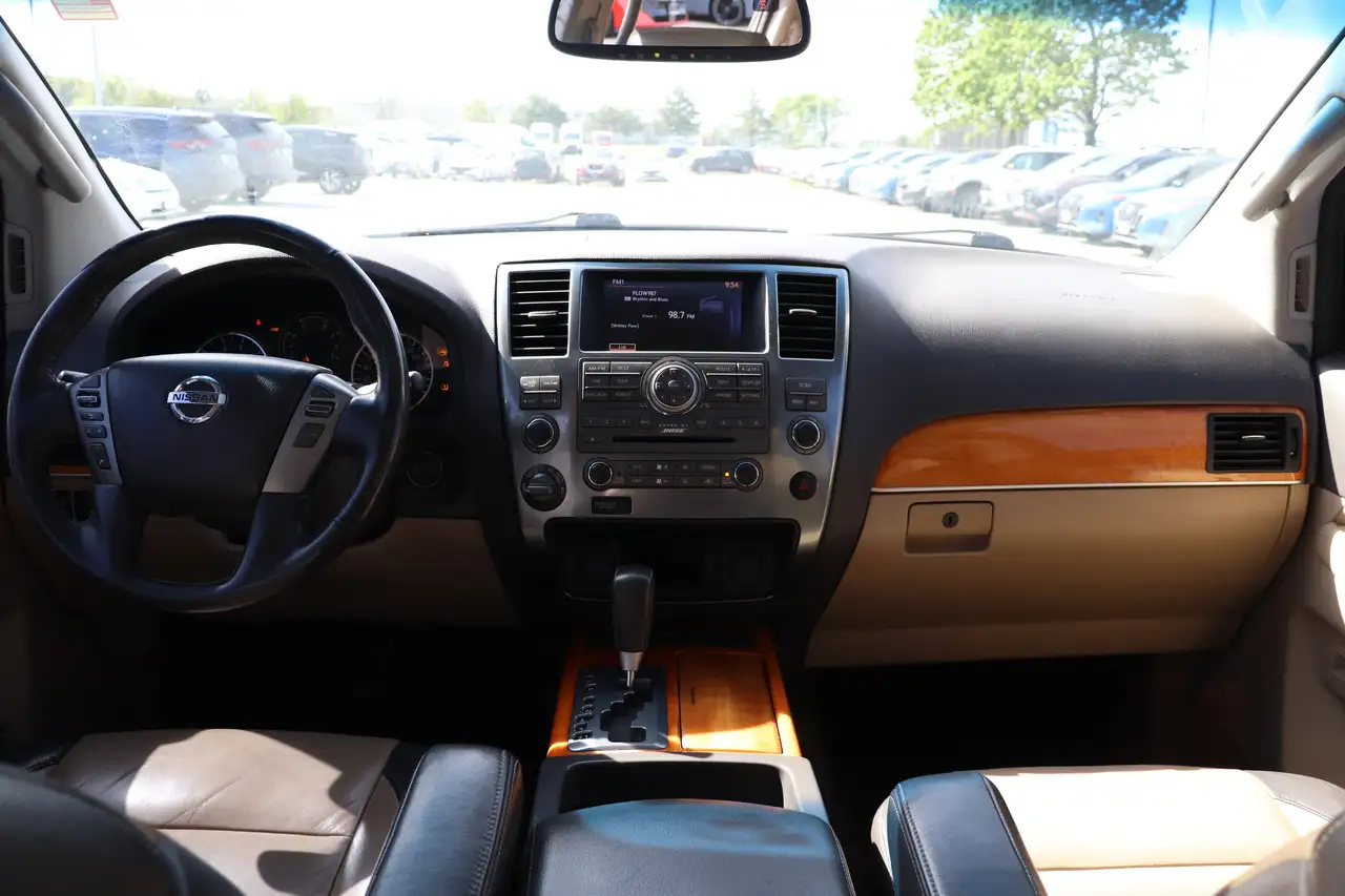 Nissan Armada снимка Nissan Armada