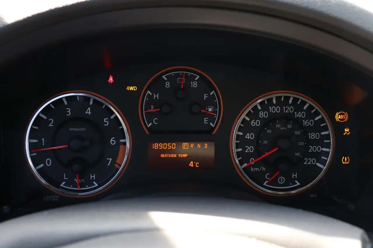 Nissan Armada снимка Nissan Armada