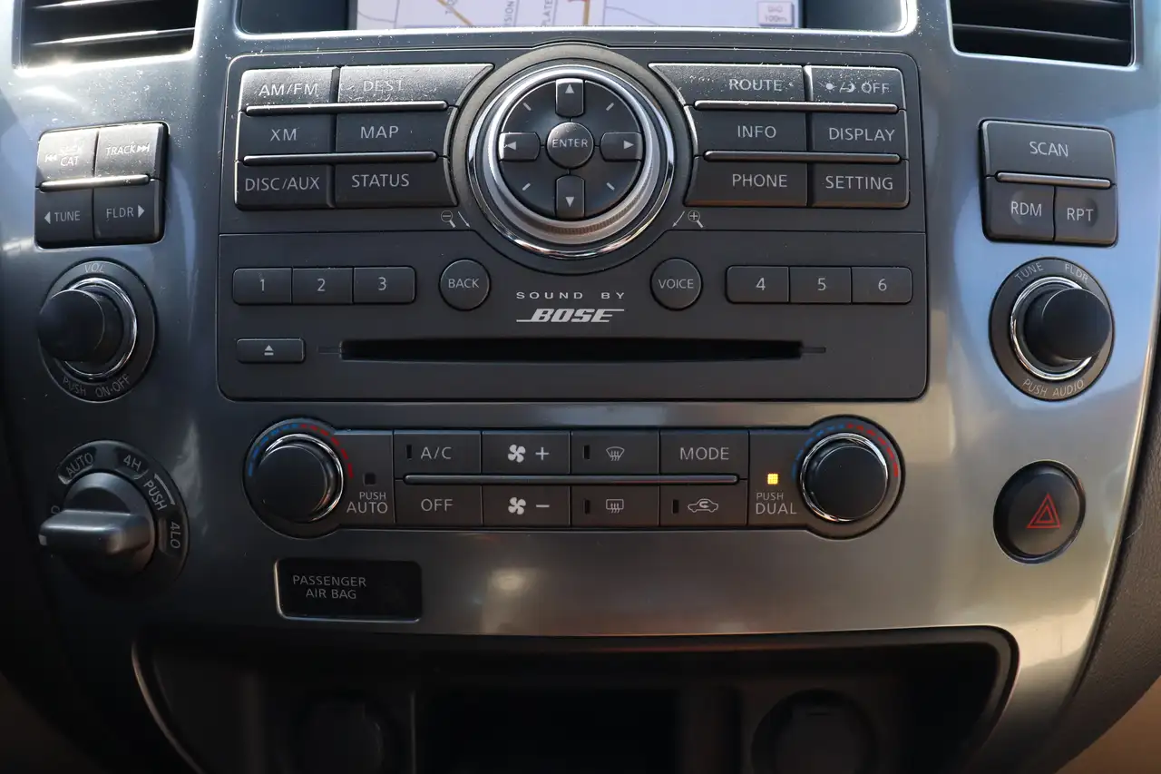 Nissan Armada снимка Nissan Armada
