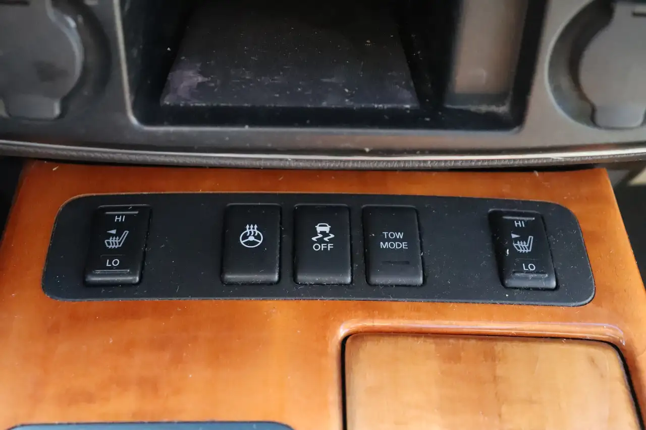 Nissan Armada снимка Nissan Armada